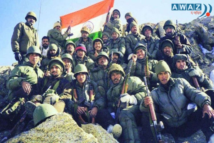 भारतीय लष्कराच्या इतिहासात सुवर्णाक्षरांनी नोंदवला गेलेला दिवस म्हणजे २६ जुलै १९९९. या दिवशी कारगील युद्ध जिंकल्यानंतर भारतीय सैन्य.  