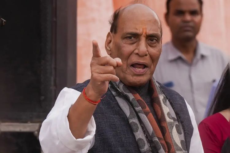 संरक्षणमंत्री राजनाथ सिंह