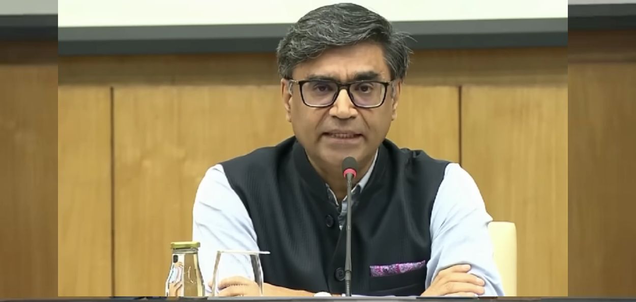 पत्रकार परिषदेत बोलताना परराष्ट्र सचिव विक्रम मिस्त्री