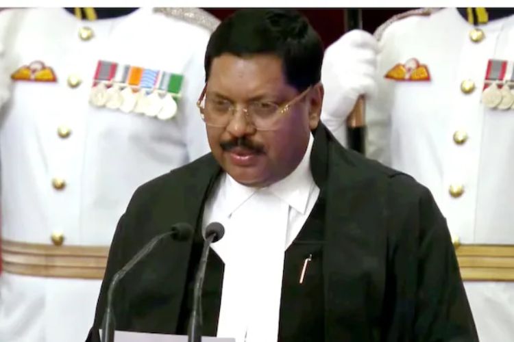 सर्वोच्च न्यायालयाचे सरन्यायाधीश भूषण गवई