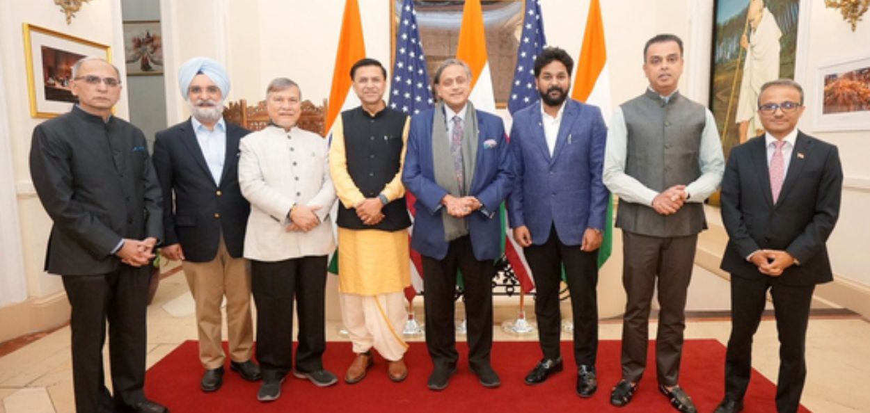 भारताचे सर्वपक्षीय शिष्टमंडळ अमेरिकेत दाखल 