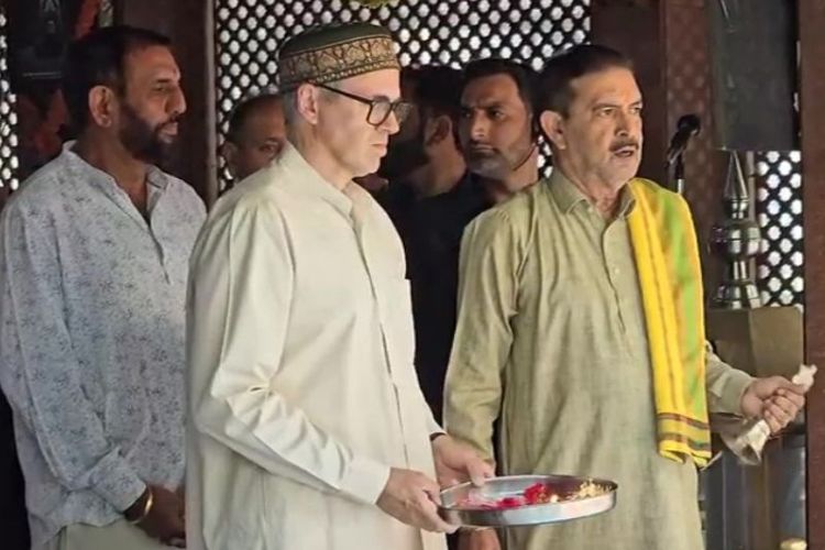 खीर भवानी उत्सवाला मुख्यमंत्री उमर अब्दुल्लांची हजेरी 