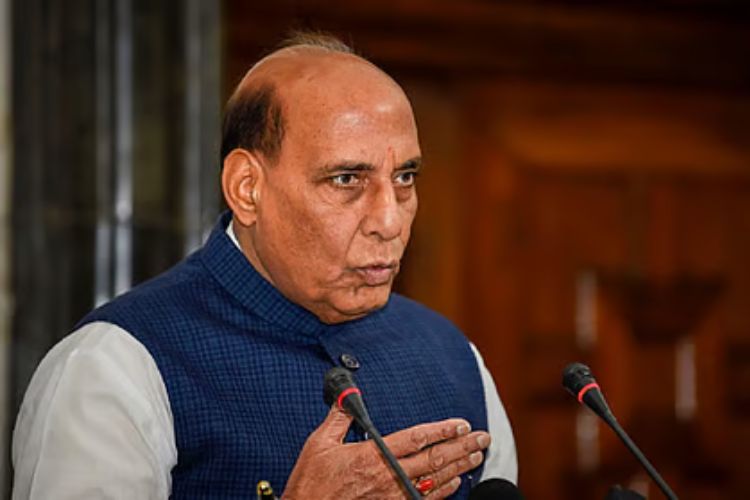 संरक्षणमंत्री राजनाथ सिंह