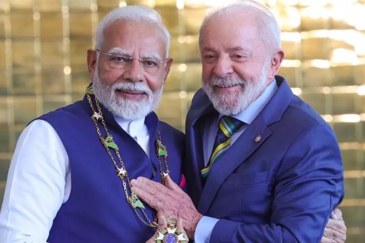 पंतप्रधान नरेंद्र मोदी यांच्यासमवेत ब्राझीलचे अध्यक्ष लुईझ इनासियो लुला दा सिल्वा