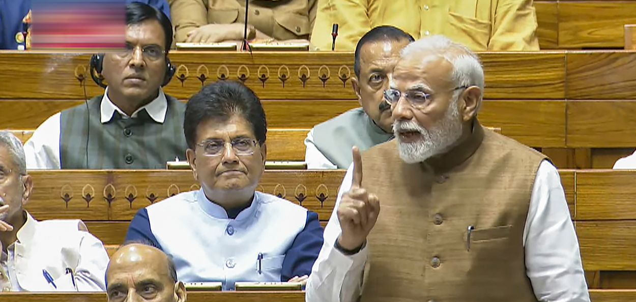संसदेच्या पावसाळी अधिवेशनात लोकसभेत 'ऑपरेशन सिंदूर'वरील चर्चेदरम्यान बोलताना पंतप्रधान नरेंद्र मोदी 