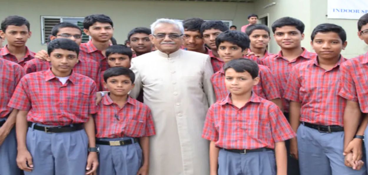 गियासुद्दीन बाबूखान
