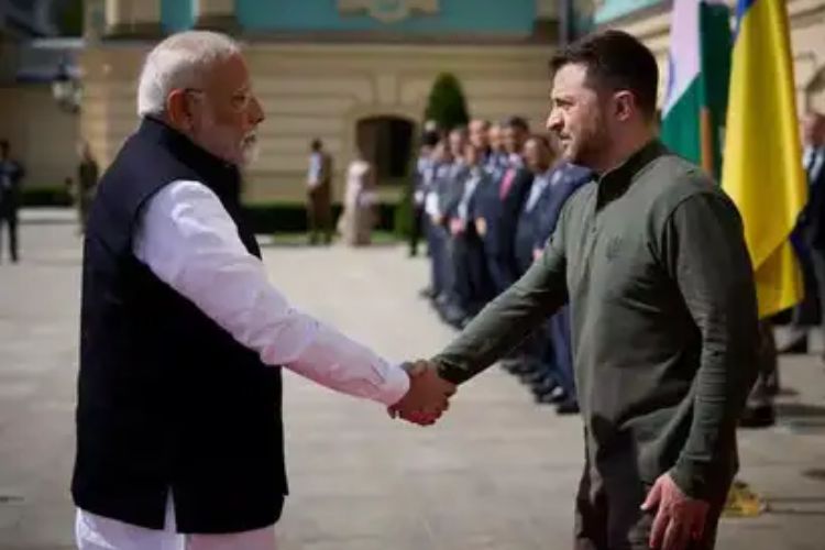 पंतप्रधान नरेंद्र मोदी यांच्यासमवेत युक्रेनचे राष्ट्राध्यक्ष व्होलोडिमिर झेलेन्स्की 