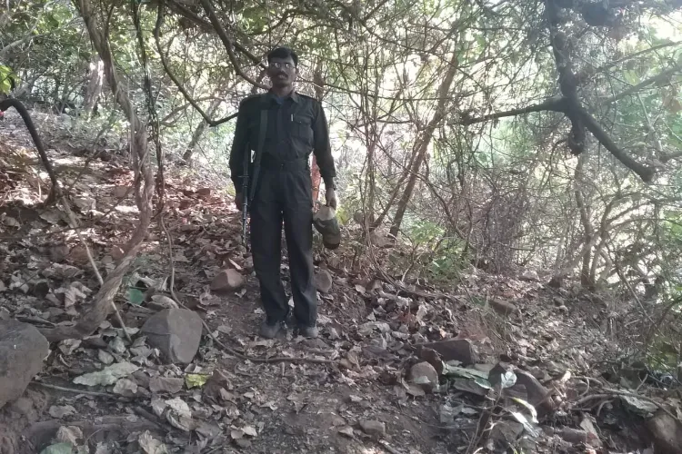 नक्षलवादी