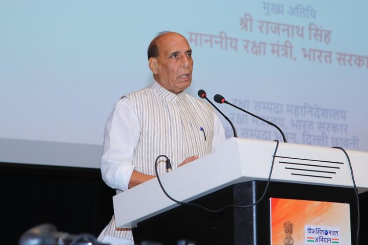 संरक्षणमंत्री राजनाथ सिंह