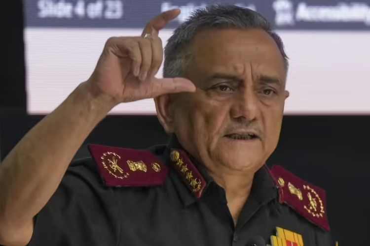 भारताचे संरक्षण दल प्रमुख (CDS) जनरल अनिल चौहान