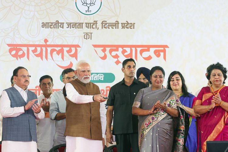 पंतप्रधान नरेंद्र मोदी यांच्या हस्ते दिल्लीतील भाजपच्या अत्याधुनिक कार्यालयाचे उद्घाटन
