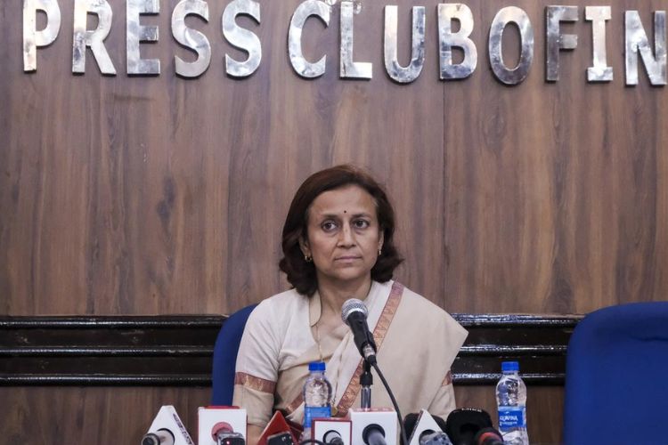 सोनम वांगचुक यांच्या पत्नी गितांजली आंगमो