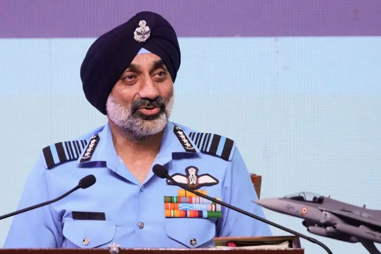 हवाईदलप्रमुख एअरचीफ मार्शल अमरप्रीतसिंग