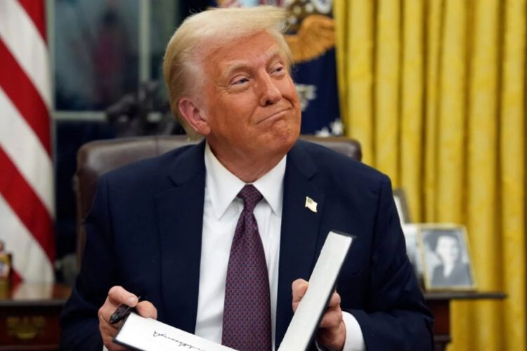 अमेरिकेचे राष्ट्राध्यक्ष डोनाल्ड ट्रम्प 