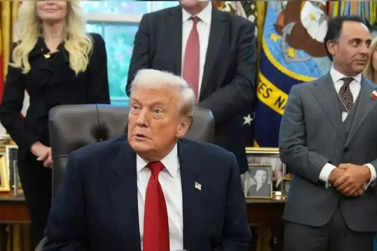 अमेरिकेचे राष्ट्राध्यक्ष डोनाल्ड ट्रम्प 