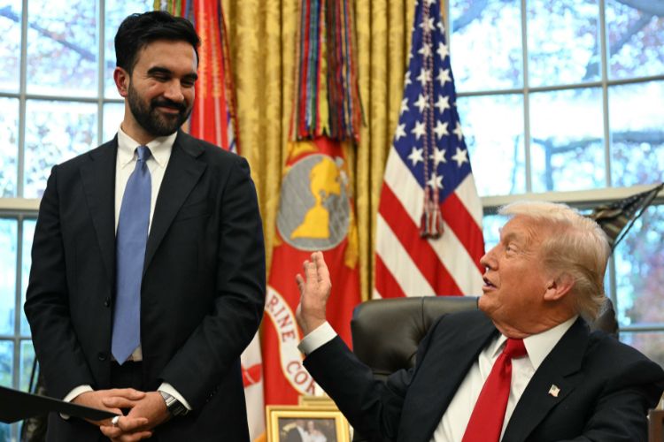 अमेरिकेचे राष्ट्राध्यक्ष डोनाल्ड ट्रम्प यांच्यासमवेत न्यूयॉर्कचे नवनिर्वाचित महापौर झोरान ममदानी