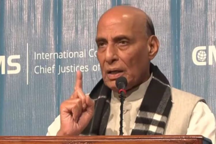 संरक्षणमंत्री राजनाथ सिंह