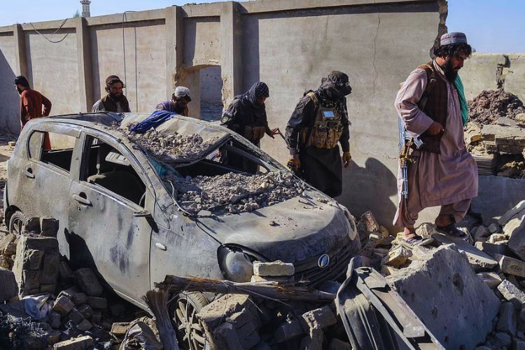 पाकचा अफगाणिस्तानात 'एअर स्ट्राईक'