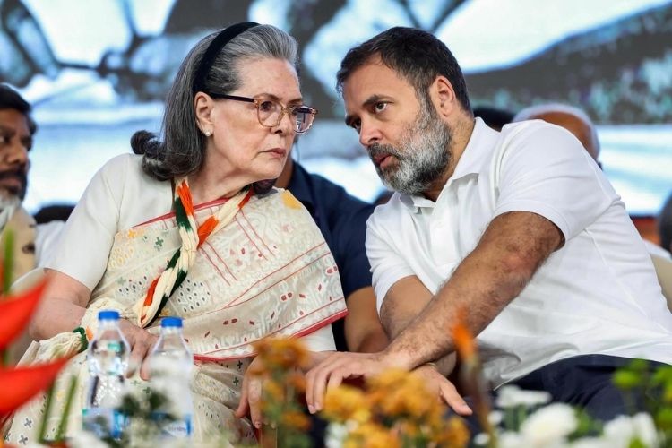 सोनिया गांधी आणि राहुल गांधी