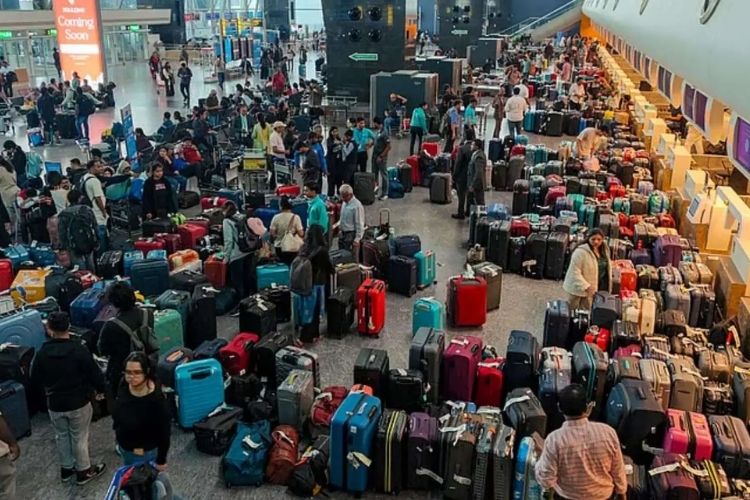 विमानतळावरील चित्र 