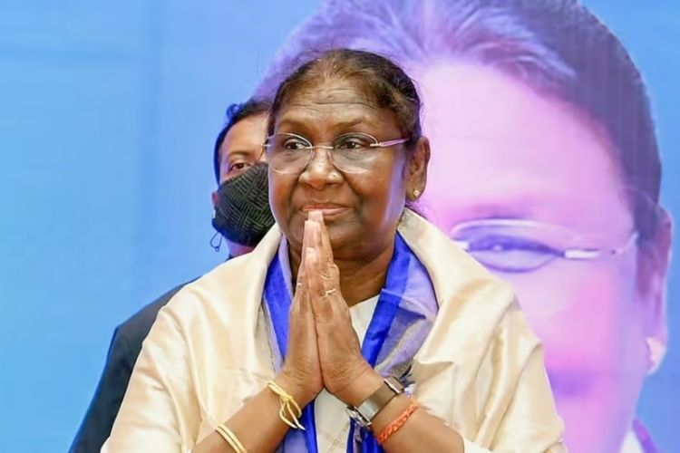 राष्ट्रपती द्रौपदी मुर्मू 