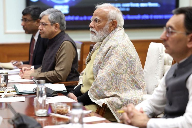 एआय क्षेत्रातील उद्योजकांशी संवाद साधताना पंतप्रधान नरेंद्र मोदी 