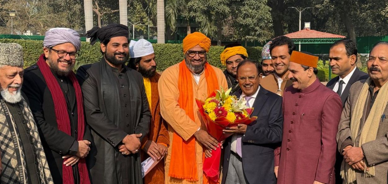 सुफी सज्जादानशीन कौन्सिलच्या शिष्टमंडळाने घेतली NSA अजित डोवाल यांची भेट