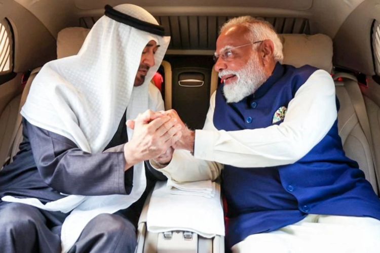 पंतप्रधान नरेंद्र मोदी यांच्यासमवेत संयुक्त अरब अमिरातीचे अध्यक्ष शेख मोहम्मद बिन झायेद अल नाहयान