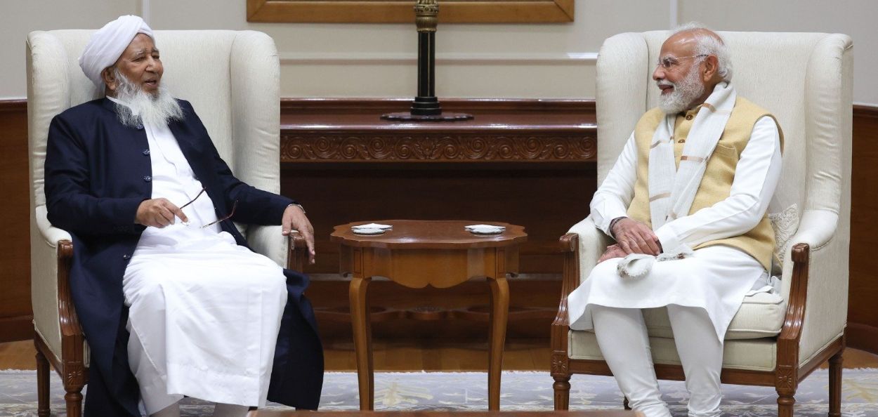 पंतप्रधान नरेंद्र मोदी यांच्यासमवेत भारताचे ग्रँड मुफ्ती शेख अबुबकर अहमद