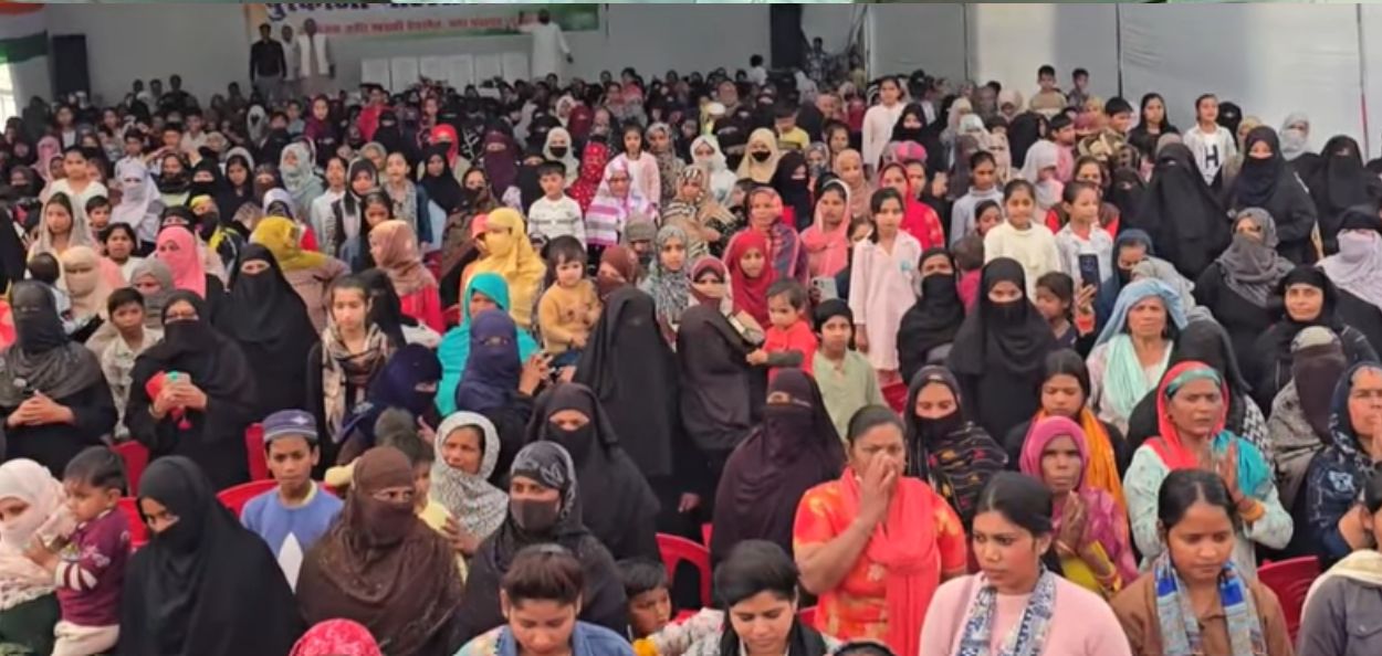 'पुरकाजी महिला दिवस-३' या कार्यक्रमात सहभागी महिला 