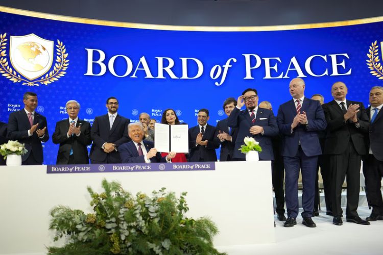 'बोर्ड ऑफ पीस' संस्थेचे कार्यकर्ते 