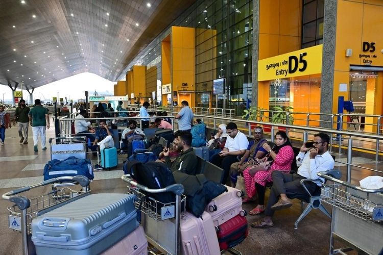 444 Flights Cancelled on March First Amid Middle East Crisis 