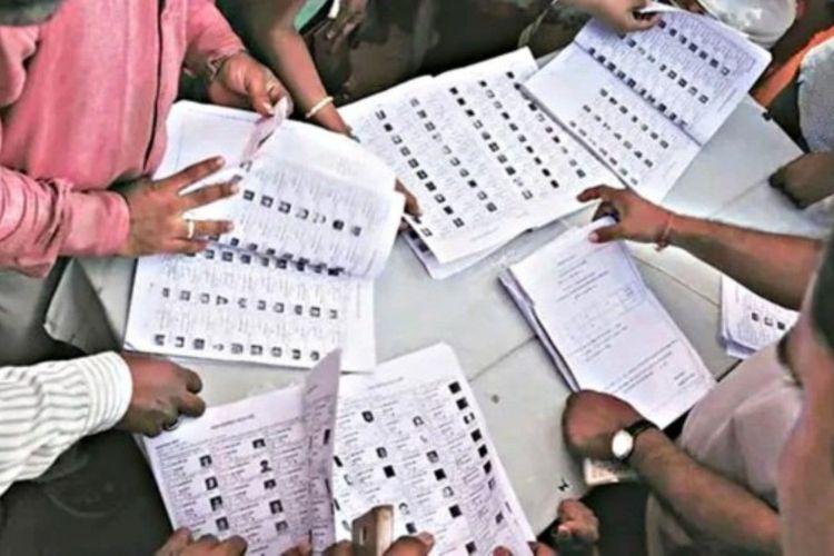  Election Commission Publishes West Bengal Final Voter List 
