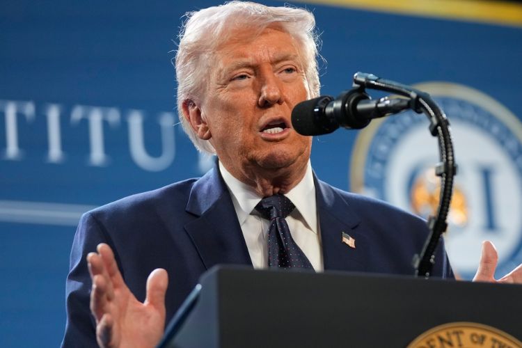 अमेरिकेचे राष्ट्राध्यक्ष डोनाल्ड ट्रम्प 