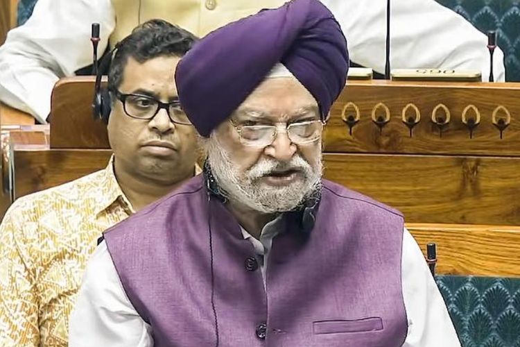 केंद्रीय पेट्रोलियम मंत्री हरदीप सिंग