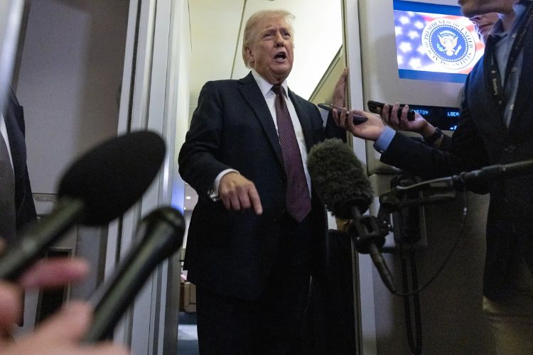 अमेरिकेचे राष्ट्राध्यक्ष डोनाल्ड ट्रम्प 