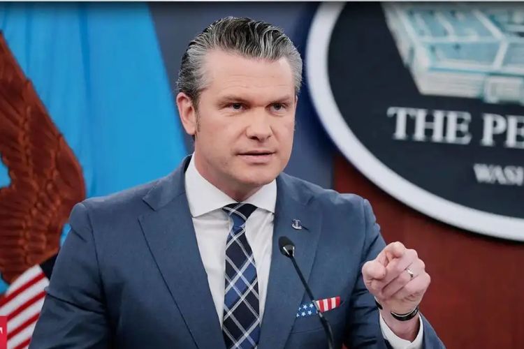 अमेरिकेचे संरक्षण सचिव पीट हेगसेथ