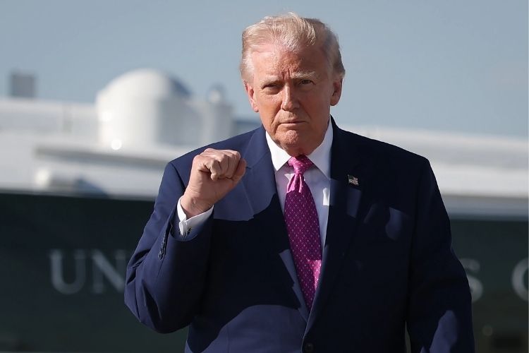 अमेरिकेचे राष्ट्राध्यक्ष डोनाल्ड ट्रम्प 