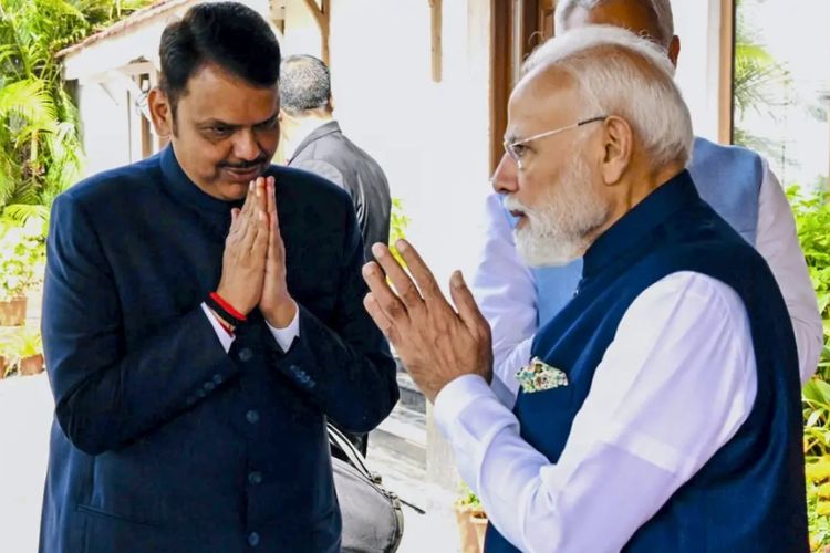 पंतप्रधान नरेंद्र मोदी आणि महाराष्ट्राचे मुख्यमंत्री देवेंद्र फडणवीस