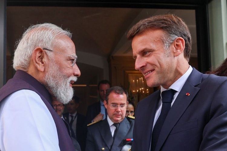 पंतप्रधान नरेंद्र मोदी आणि फ्रान्सचे राष्ट्राध्यक्ष इमॅन्युएल मॅक्रॉन यांच्यात द्विपक्षीय चर्चा