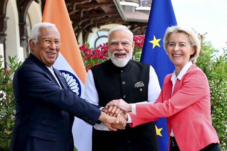 जी-७ शिखर परिषदेदरम्यान पंतप्रधान नरेंद्र मोदी आणि युरोपियन युनियनच्या नेत्यांची भेट