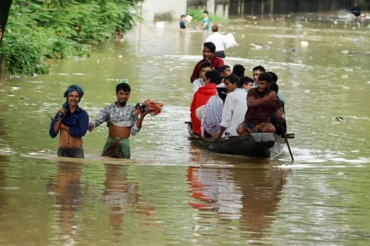 बांगलादेशात पुराचा हाहाकार