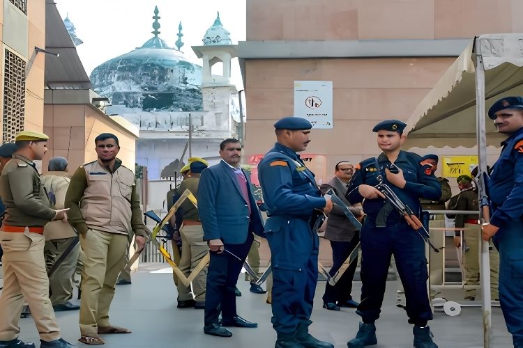 ज्ञानवापी, कृष्ण जन्मभूमी आणि संभल मशिद प्रकरणातील पक्षकारांचा मध्यस्थीला नकार; कायदेशीर निर्णयाची मागणी.