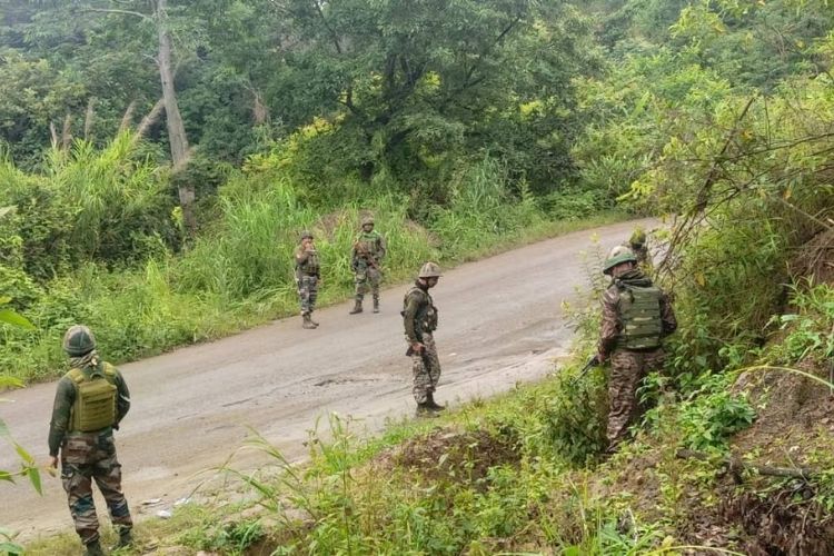 सेनापती जिल्ह्यात आसाम रायफल्सच्या तळावर जमावाचा हल्ला