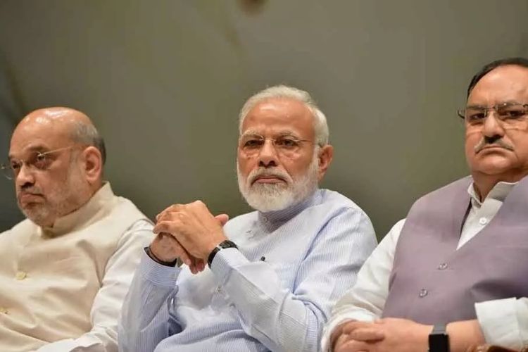 पंतप्रधान नरेंद्र मोदी यांच्या निवासस्थानी भाजपच्या वरिष्ठ नेत्यांची महत्त्वपूर्ण बैठक