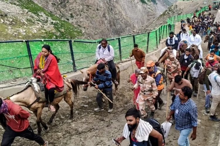 हवामान खात्याचा इशारा; अमरनाथ, वैष्णो देवी आणि शिव खोरी यात्रा स्थगित