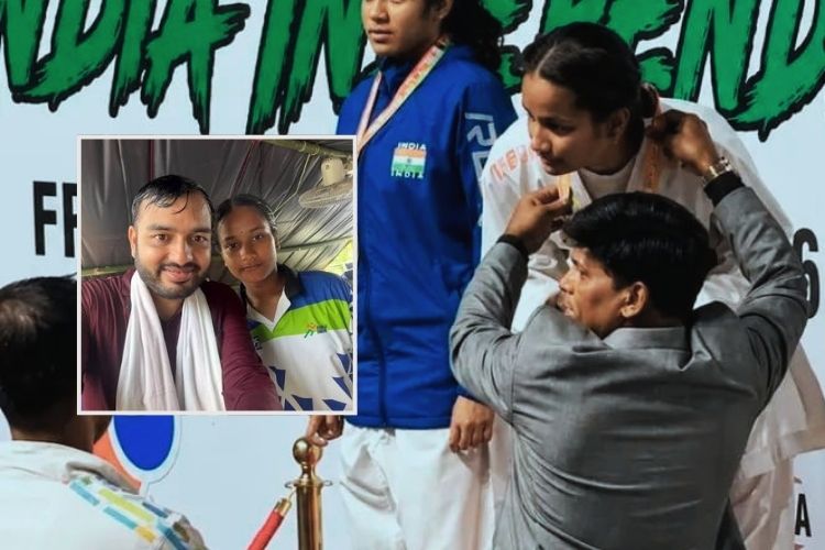 आसाममधील पूरपरिस्थितीवर मात करत राष्ट्रीय कराटे स्पर्धेत सुवर्णपदक जिंकणारी १७ वर्षीय खेळाडू जनमोनी कंवर.