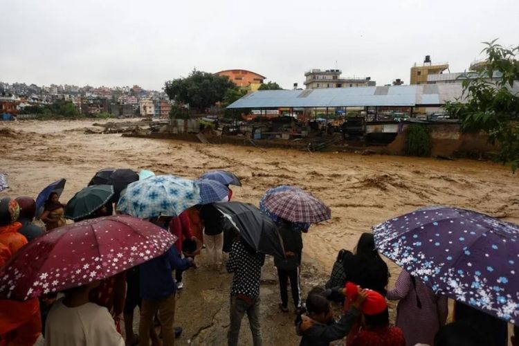 नेपाळमधील महाप्रलयात महाराष्ट्रातील नागरिक अडकल्याने खळबळ; मंत्रालयात २४ तास नियंत्रण कक्ष सुरू
