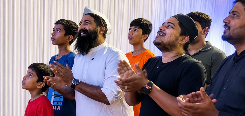 डिजिटल क्रिएटर मोहसीन कुरेशी आणि त्याची मित्रमंडळी 