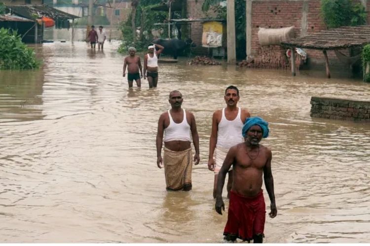 बिहारमधील १४ जिल्ह्यांत पुराचा विळखा, ४० लाखांहून अधिक नागरिक प्रभावित